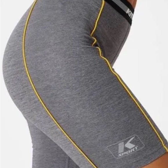 Kith Workout Set (Bra and Shorts) - Picture 2 of 8